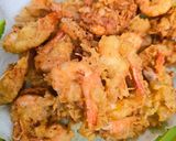 Foto langkah ke 5 dari resep Udang Goreng Tepung.