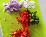 Foto langkah ke 2 dari resep Tumis Pare Teri.