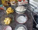 Foto langkah ke 1 dari resep Cookies Hias #411.