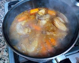 Foto del paso 8 de la receta: Perdiz estofada con zanahorias y alcachofas en salsa de azafrán