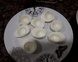 Foto del paso 1 de la receta: Huevos rellenos con mahonesa casera