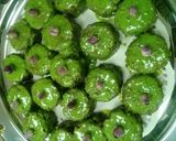 A picture of step 5 of Buksamat Pistacio Cake.