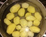 A picture of step 1 of Potatoes ball.