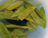 Foto del paso 1 de la receta: Ensalada de tirabeques con atún y vinagreta de yogurt
