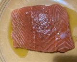 Foto del passaggio 2 della ricetta Darna di salmone in crosta