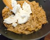 Foto del paso 8 de la receta Lasaña de cebolla caramelizada y peras (pasta fresca casera)