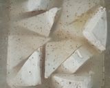 Foto langkah ke 1 dari resep Tahu Goreng.
