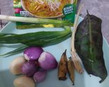 Foto langkah ke 1 dari resep Soto Ayam Praktis dan Mudah.