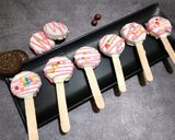ओरिओ कुकी चाॅकलेट लाॅलीपाॅप (Oreo cookie chocolate lollipop recipe in marathi) रेसिपी स्टेप 3 फोटो