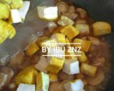 Foto langkah ke 6 dari resep Tumis Jamur Kancing dan Tahu.