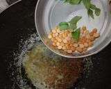 A picture of step 1 of Suji Idli.