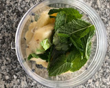 Foto del paso 1 de la receta: Jugo verde con jengibre y limón