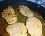Foto del paso 2 de la receta: Filetes de Pechuga de Pollo Encebollado 🧄🧅🍅🌿