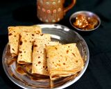 मसाले के तिकोने परांठे (Masale ke tikone parathe recipe in hindi) रेसिपी चरण 4 फोटो