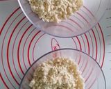 A picture of step 2 of Almond and Fig Crumble Bars.