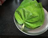 A picture of step 1 of Pan shake with Gond katira.