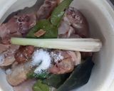 Foto langkah ke 1 dari resep Kare Ayam Tahu Simple bumbu instan.