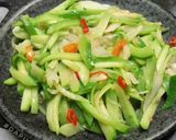 Foto langkah ke 6 dari resep Tumis Labu Siam Lalapan.