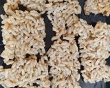 મમરા ની ચીકી(mamra Chikki Recipe in Gujarati) રેસીપી સ્ટેપ5ફોટો