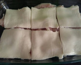 Foto del paso 3 de la receta: Pastel de pollo, jamón serrano, calabacín y quesos ✌