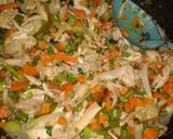 Foto del paso 3 de la receta: Pollo frito con verduras