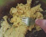 Foto langkah ke 2 dari resep Bola ubi goreng.
