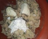 A picture of step 3 of Potato chicken doughnuts.
