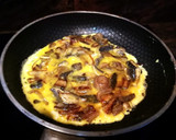 Foto del paso 3 de la receta: Bocadillo con tortilla de champiñones