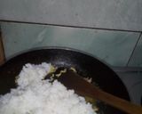 Foto langkah ke 3 dari resep Nasi Telur Blueband.