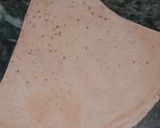 A picture of step 3 of Triangle chilli parantha.