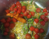 Foto del paso 2 de la receta: Garbanzos salteados con cherry, espárrago triguero y sobrasada