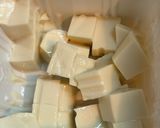 鮭魚豆腐麵豉湯的食譜步驟1照片
