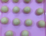 Foto langkah ke 6 dari resep Donat (Simple, Menul, Empuk).