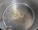 Hình bước làm 5 của món Nui xào tôm khô và trứng