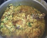 Foto del paso 4 de la receta: Arroz con pollo de azafrán pero con condimento de arroz