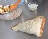 A picture of step 17 of Healthy Tricolour Paneer & Veggie Bread Pockets 🧡🤍💚.