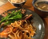A picture of step 5 of Salmon with soy sauce and onion.