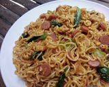 Foto langkah ke 6 dari resep Mie Goreng Istimewa 🔥.