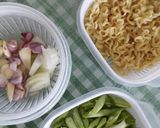Foto langkah ke 1 dari resep Tumis Mie Buncis.