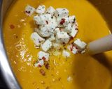 Une image de l'étape 8 de Soupe de courge à l'ail rôti.