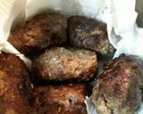 A picture of step 3 of Ground Beef Croquettes with White Sauce.