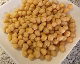 Foto del paso 1 de la receta: Garbanzos salteados con verduras