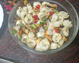 Foto del paso 2 de la receta: Salpicón de pasta, verdura, palitos de cangrejo y mejillones