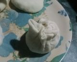 A picture of step 4 of Pyaaz ki kachori.