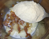 A picture of step 3 of Apple dates shake.