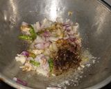 A picture of step 3 of Egg pepper dry.
