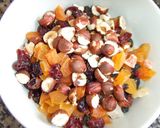 Foto del paso 1 de la receta Pan sin huevos para el té de frutas y avellanas