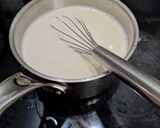 Une image de l'étape 3 de Panna cotta litchi rose.