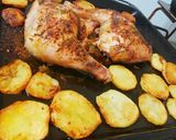 Foto del paso 7 de la receta Patamuslos al Horno con Papas (Rico, Práctico y Barato)