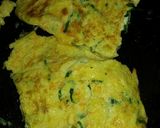Foto langkah ke 8 dari resep Omelet Wortel Pakcoy.